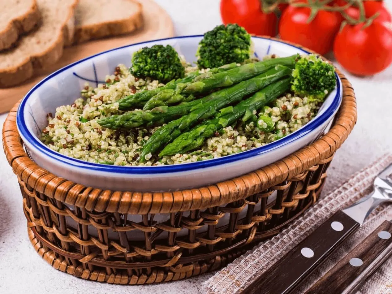 Quinoa asparagi e verdure Quinoa asparagi e verdure
