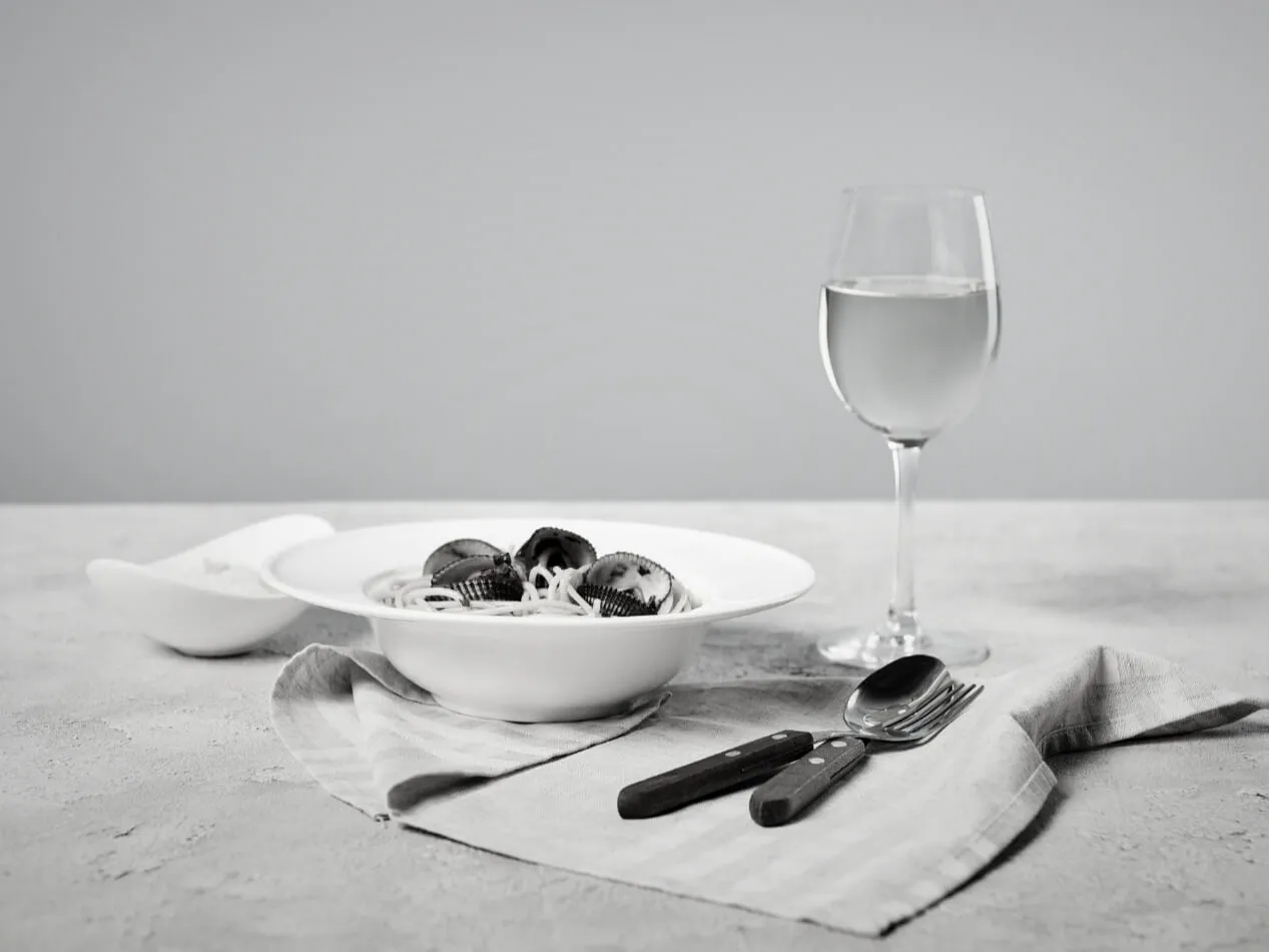 Spaghetti integrali alle vongole e asparagi Spaghetti integrali alle vongole e asparagi