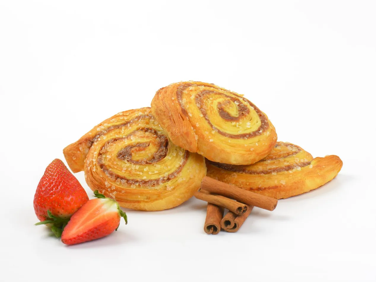 Cinnamon rolls fragole e cannella Cinnamon rolls fragole e cannella