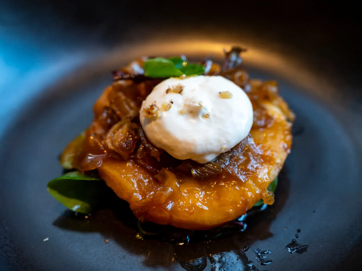 Tarte Tatin salata Tarte Tatin salata