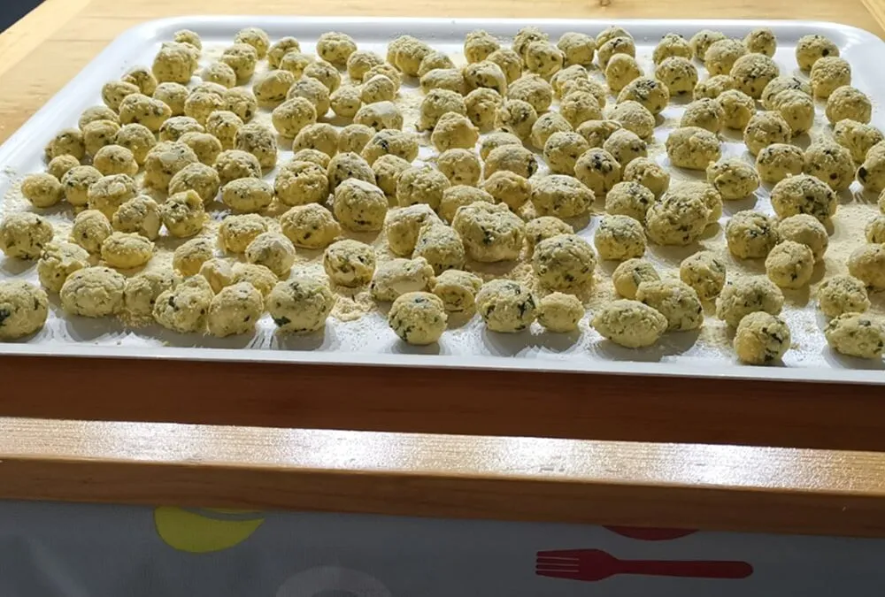 Gnocchi con foglie di broccolo e cavolfiore