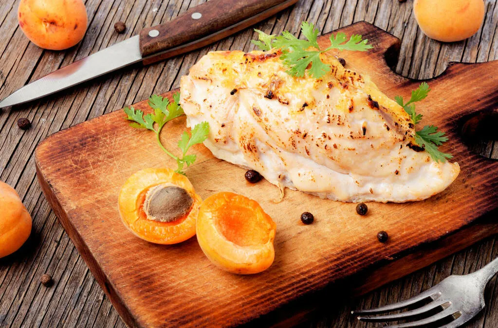 Pollo alle albicocche e mandorle